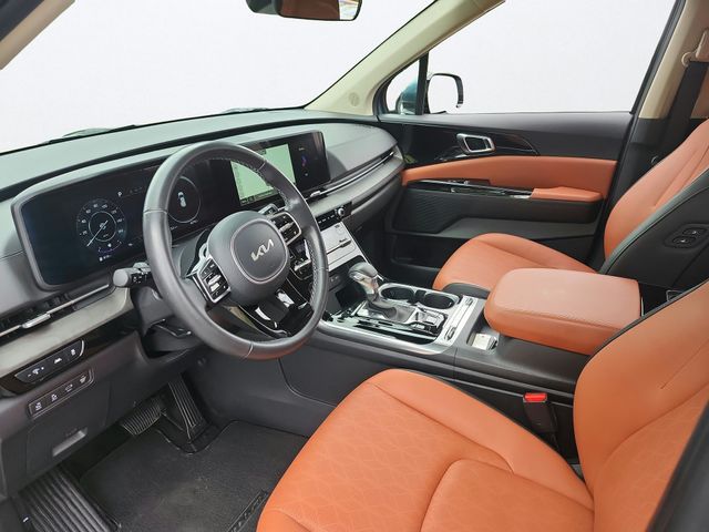 Used 2024 Kia Carnival Van