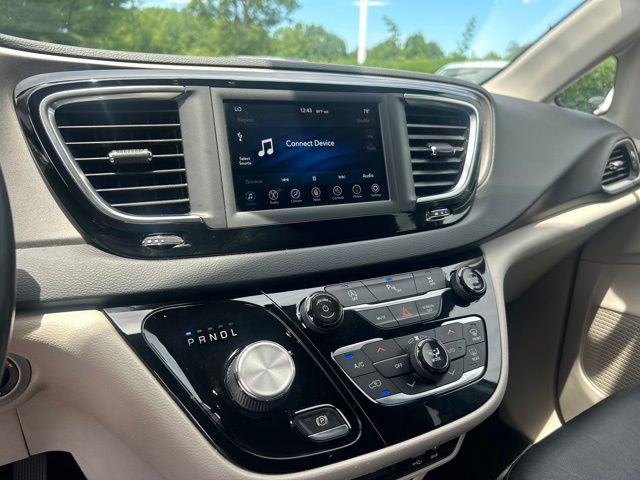 Used 2020 Chrysler Pacifica Van