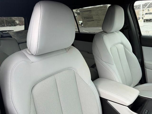 new 2026 Jeep Cherokee car, priced at $38,598