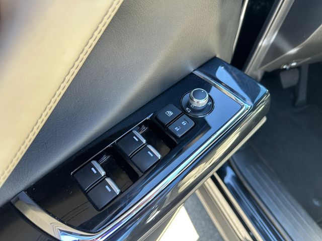 Used 2023 Black Mazda Grand Touring image 17