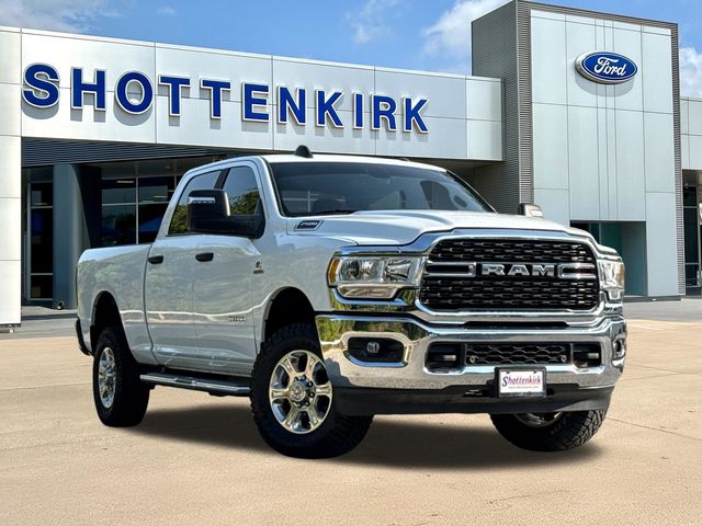 Bright White Clearcoat 2024 RAM 2500 Pickup Truck Four-Wheel Drive 6-Speed Automatic