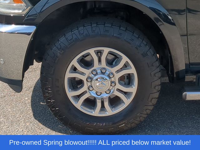 Used 2018 Black Ram Laramie image 18