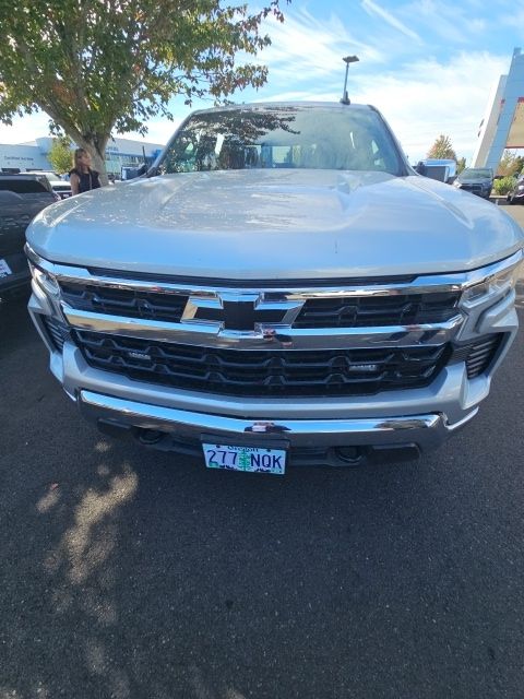 2022 Chevrolet Silverado 1500 LT 3