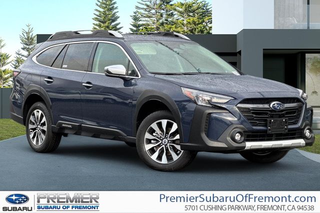 2025 Subaru Outback Touring's photo