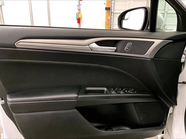 2018 Ford Fusion SE White at Klick Lewis Buick Chevrolet