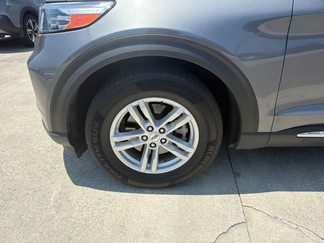 Used 2021 Gray Ford XLT image 3