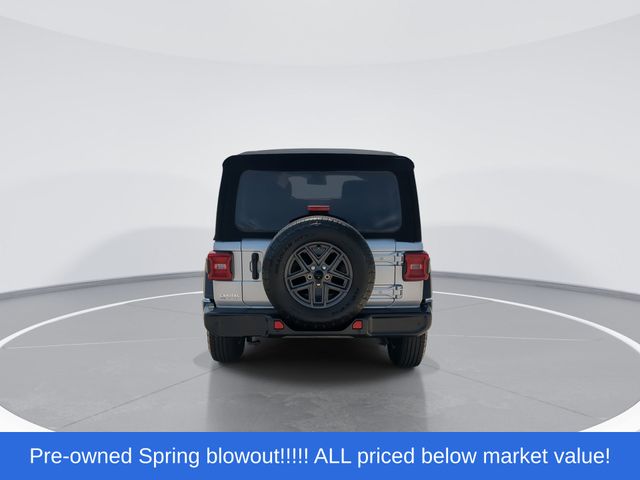 Used 2024 Silver Zynith Clearcoat Jeep Sport S image 7