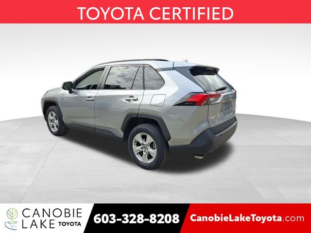 2021 Toyota RAV4 XLE photo 2