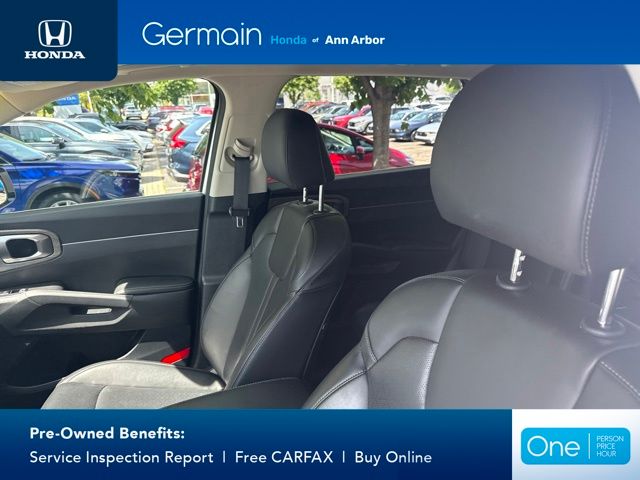 Used 2023 Wolf Gray Kia X-Line EX image 18