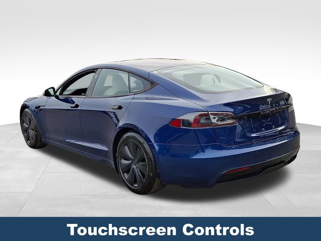 View vehicle photo 5