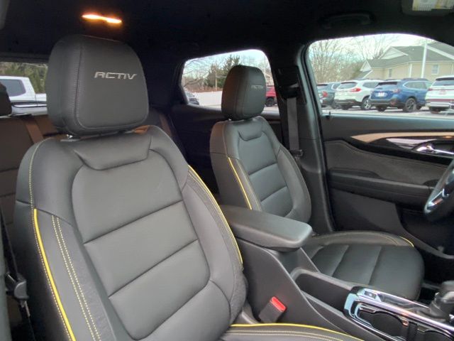 used 2025 Chevrolet TrailBlazer car, priced at $28,462