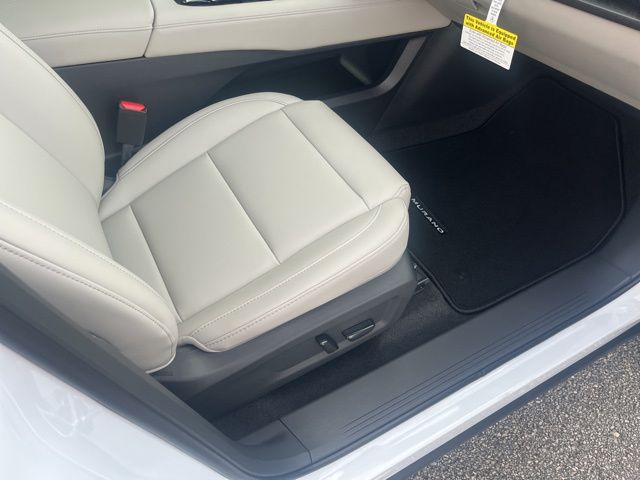 New 2025 White Nissan SV image 21