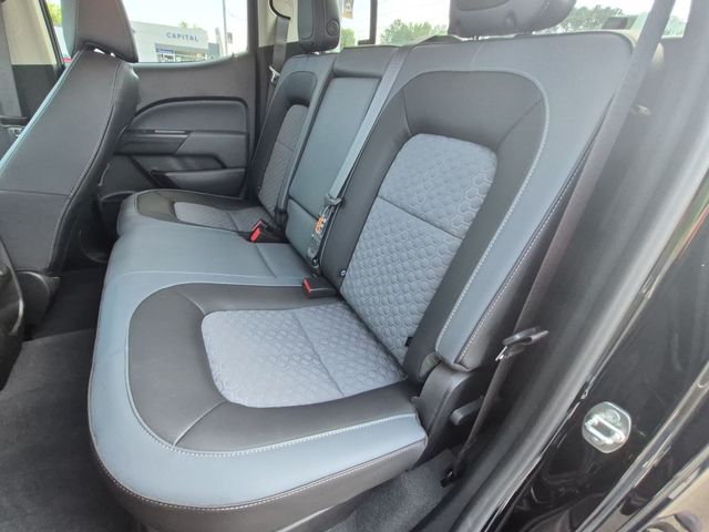 Used 2022 Black Chevrolet Z71 image 29