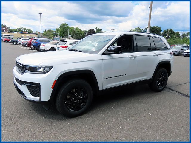 2026 Jeep Grand Cherokee Base, Laredo