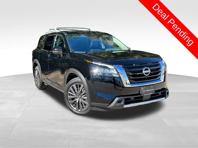 2023 Nissan Pathfinder SL 4WD
