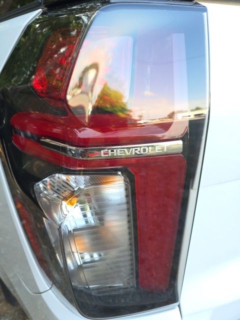Used 2023 White Chevrolet Premier image 9