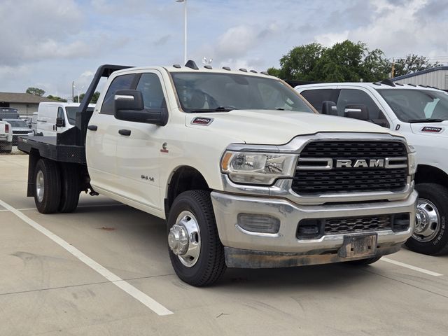 Bright White Clearcoat 2024 RAM 3500 Chassis Pickup Truck Four-Wheel Drive 6-Speed Automatic