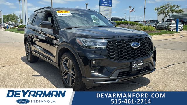 Black Metallic 2025 Ford Explorer SUV / Crossover All-Wheel Drive Automatic