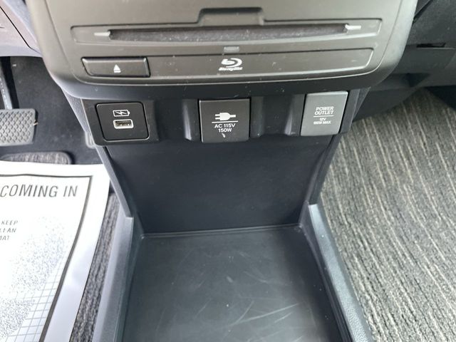 Used 2024 Honda Odyssey Van