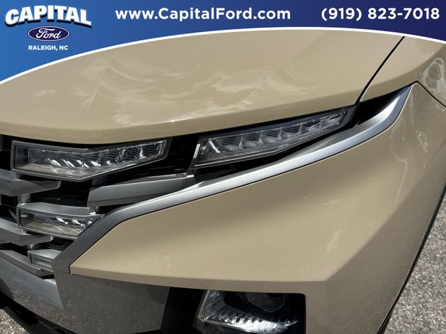 Used 2023 Beige Hyundai SEL image 11