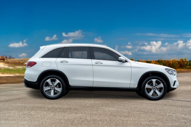 2021 Mercedes-Benz GLC GLC 300 8