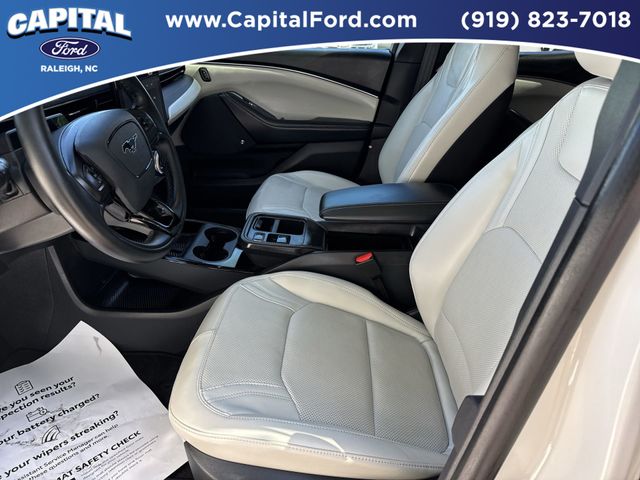 Used 2025 White Ford Premium image 19