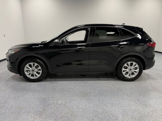 Used 2025 Black Ford Active image 5