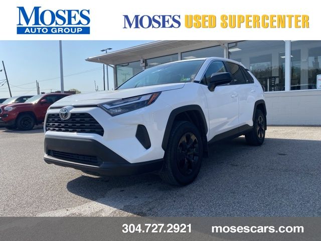 2023 Toyota RAV4 LE photo