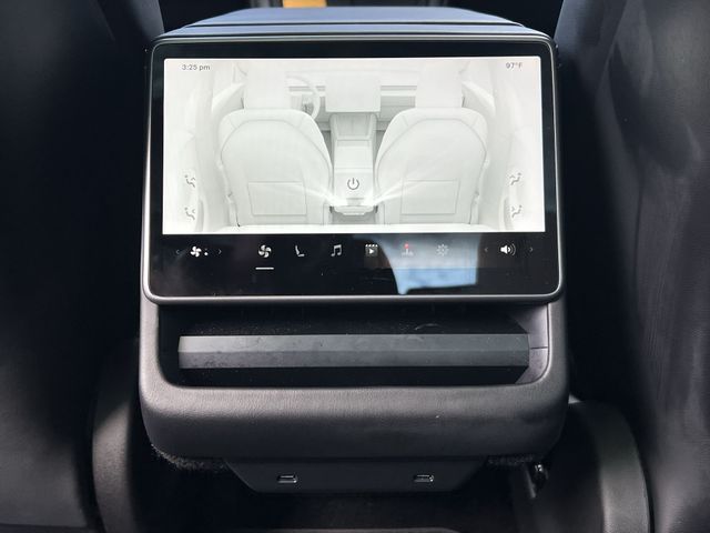 Used 2025  Tesla Long Range image 36