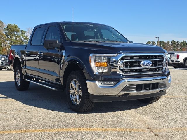 2022 Ford F-150 XLT:B02004