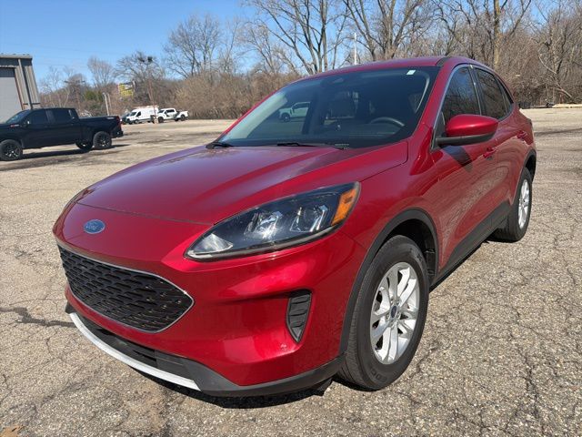 Red Metallic 2020 Ford Escape SE AWD SUV / Crossover All-Wheel Drive 8-Speed Automatic