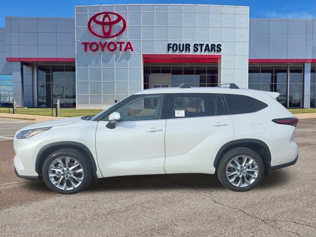 Pearl 2026 Toyota Highlander Limited AWD SUV / Crossover All-Wheel Drive 8-Speed Automatic