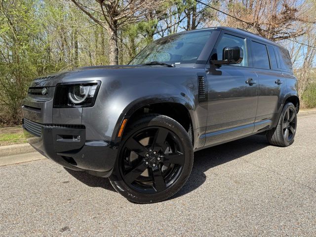2026 Land Rover Defender 110 P400 X-Dynamic SE AWD