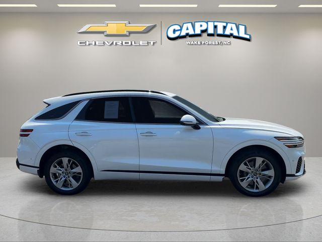 Used 2023 White Genesis 3.5T Sport image 6
