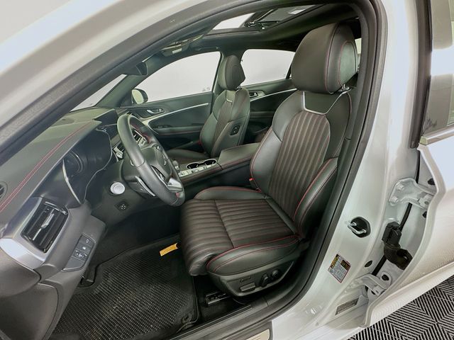 Thumbnail: 2025 Genesis G70 - 21