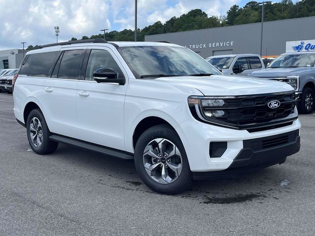 White Metallic 2027 Ford Expedition SUV / Crossover 4X2 Automatic