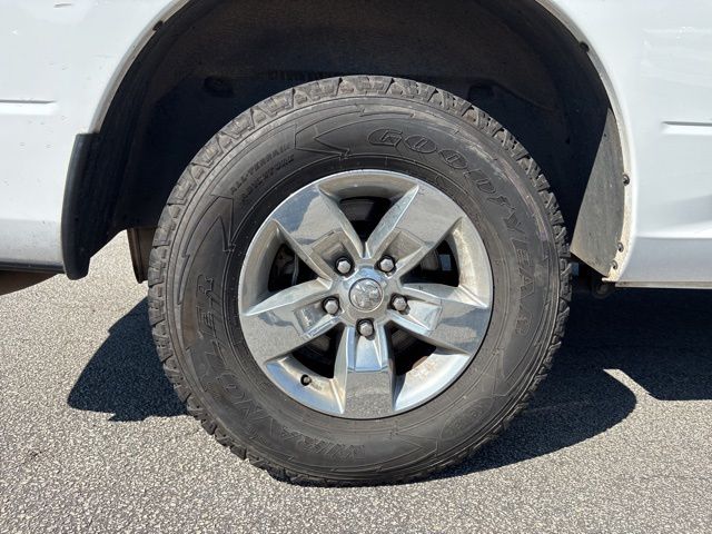 Used 2017 White Ram SLT image 6