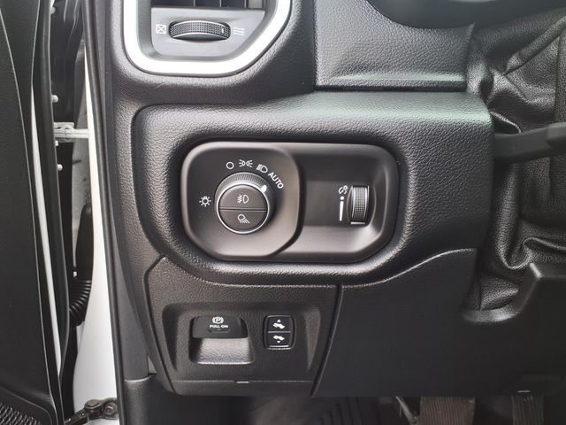 Used 2021 White Ram Big Horn/Lone Star image 11