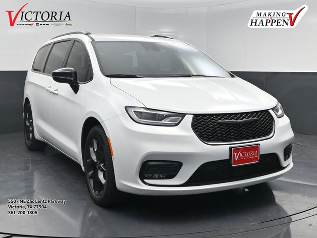 2026 Chrysler Pacifica Select - 0