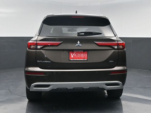 2022 Mitsubishi Outlander SEL Brown at North Houston Mitsubishi