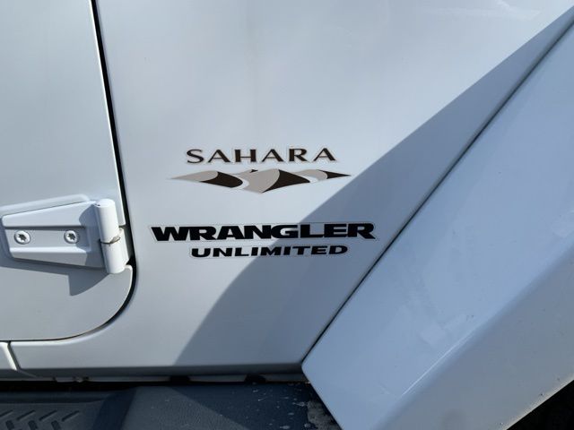 2016 Jeep Wrangler Unlimited Sahara 6