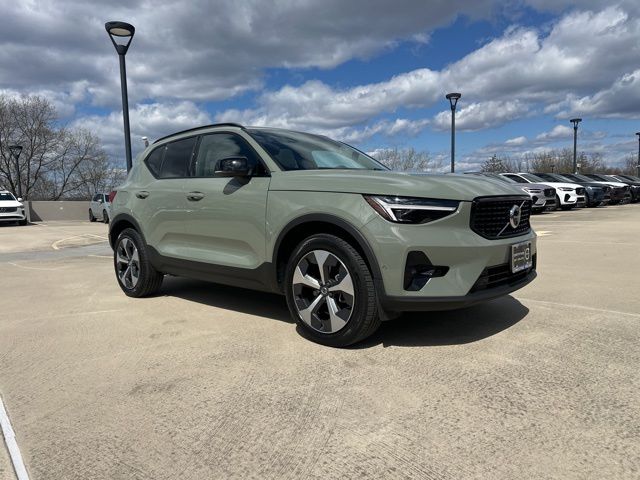 Sage Green Metallic 2023 Volvo XC40 B5 Ultimate Dark Theme AWD SUV / Crossover All-Wheel Drive Automatic