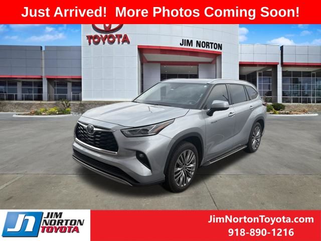 Used 2020 Toyota Highlander Hybrid SUV