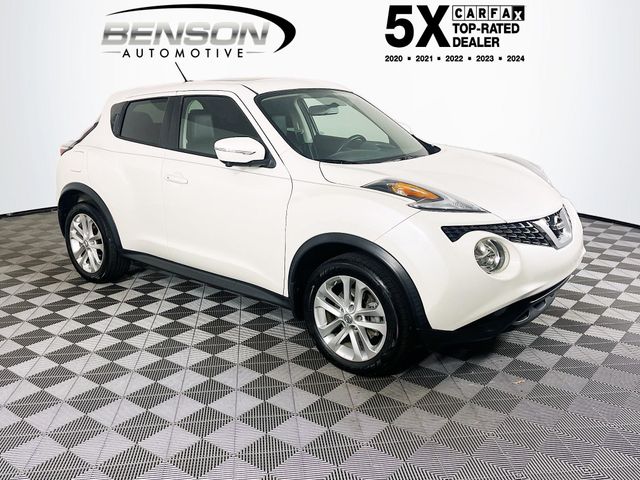 White Pearl 2016 Nissan Juke SL SUV / Crossover Front-Wheel Drive Continuously Variable Transmission