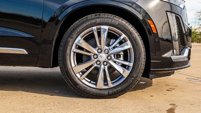 2025 Cadillac XT6 Premium Luxury - 8