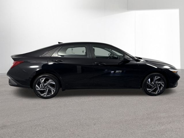 Used 2025 Hyundai Elantra Hybrid For Sale in Indianapolis, IN
