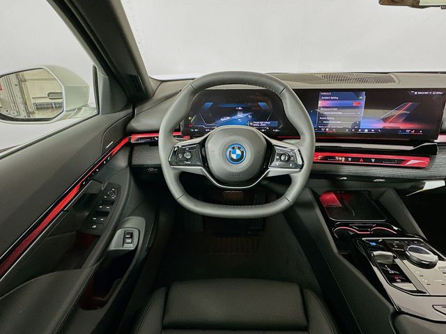 2025 BMW i5 xDrive40 11