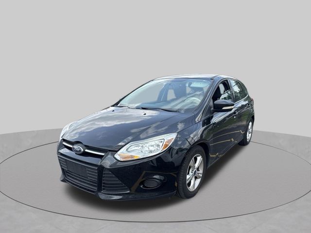 Tuxedo Black Metallic 2013 Ford Focus Hatchback Front-Wheel Drive 6-Speed Automatic