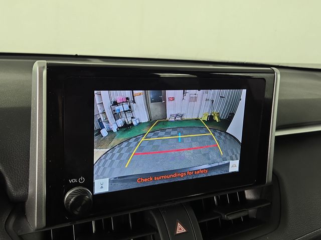 2024 Toyota RAV4 XLE photo