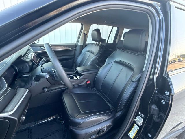 2023 Jeep Grand Cherokee Limited:45393C